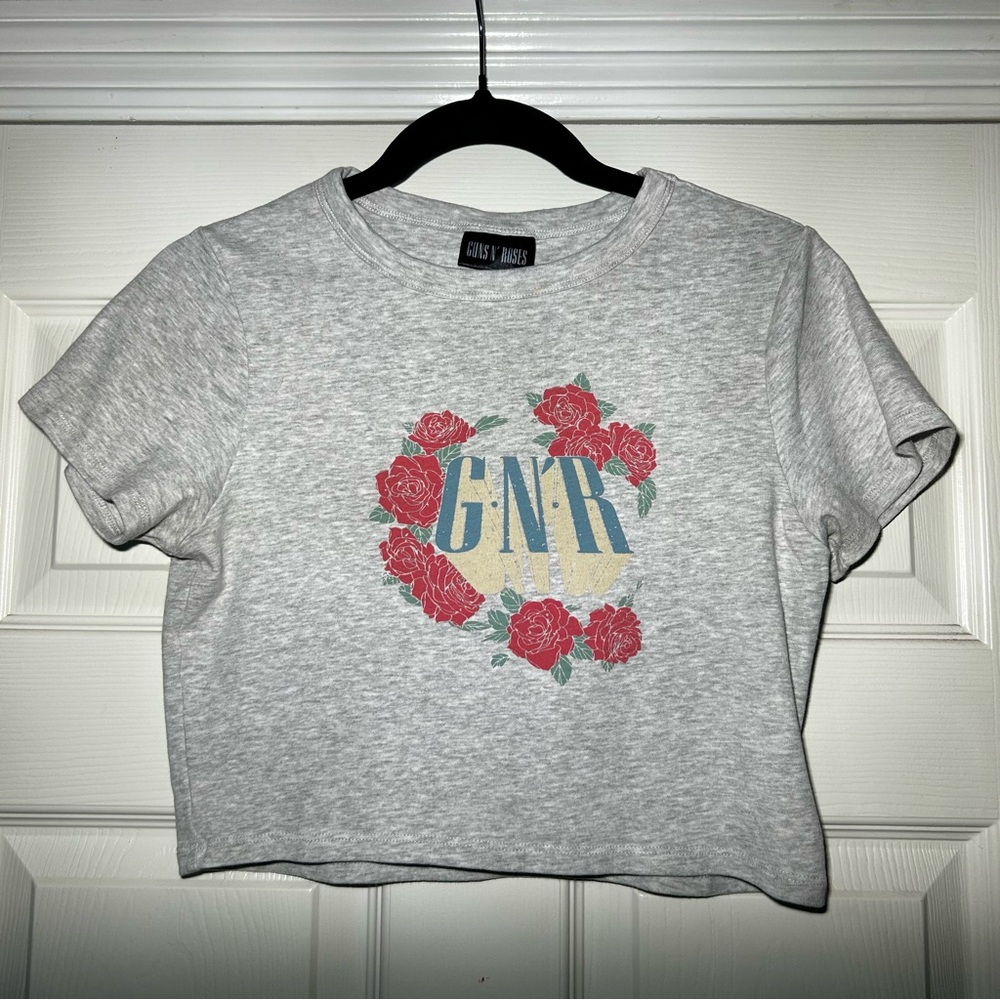 Women’s Guns and Roses Micro Tee Medium